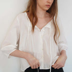 SEUREOUM [2nd]Hazel Pintuck Blouse_Ivory