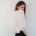 SEUREOUM [2nd]Hazel Pintuck Blouse_Ivory