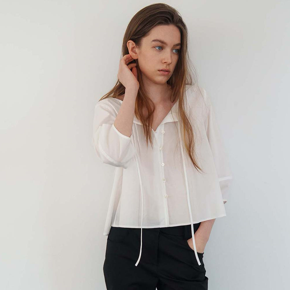 SEUREOUM [2nd]Hazel Pintuck Blouse_Ivory