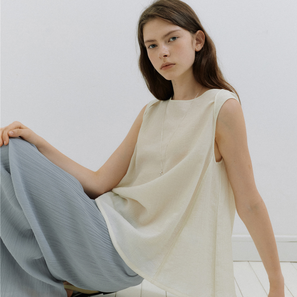 GONGDERINE Heidi sleeveless blouse (light beige)
