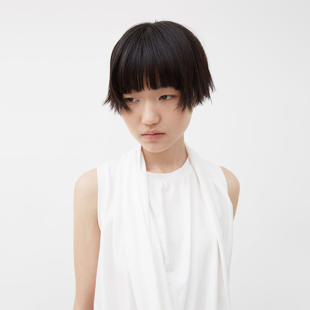 COSMOSS DRAPE FOLD SLEEVELESS (WHITE)