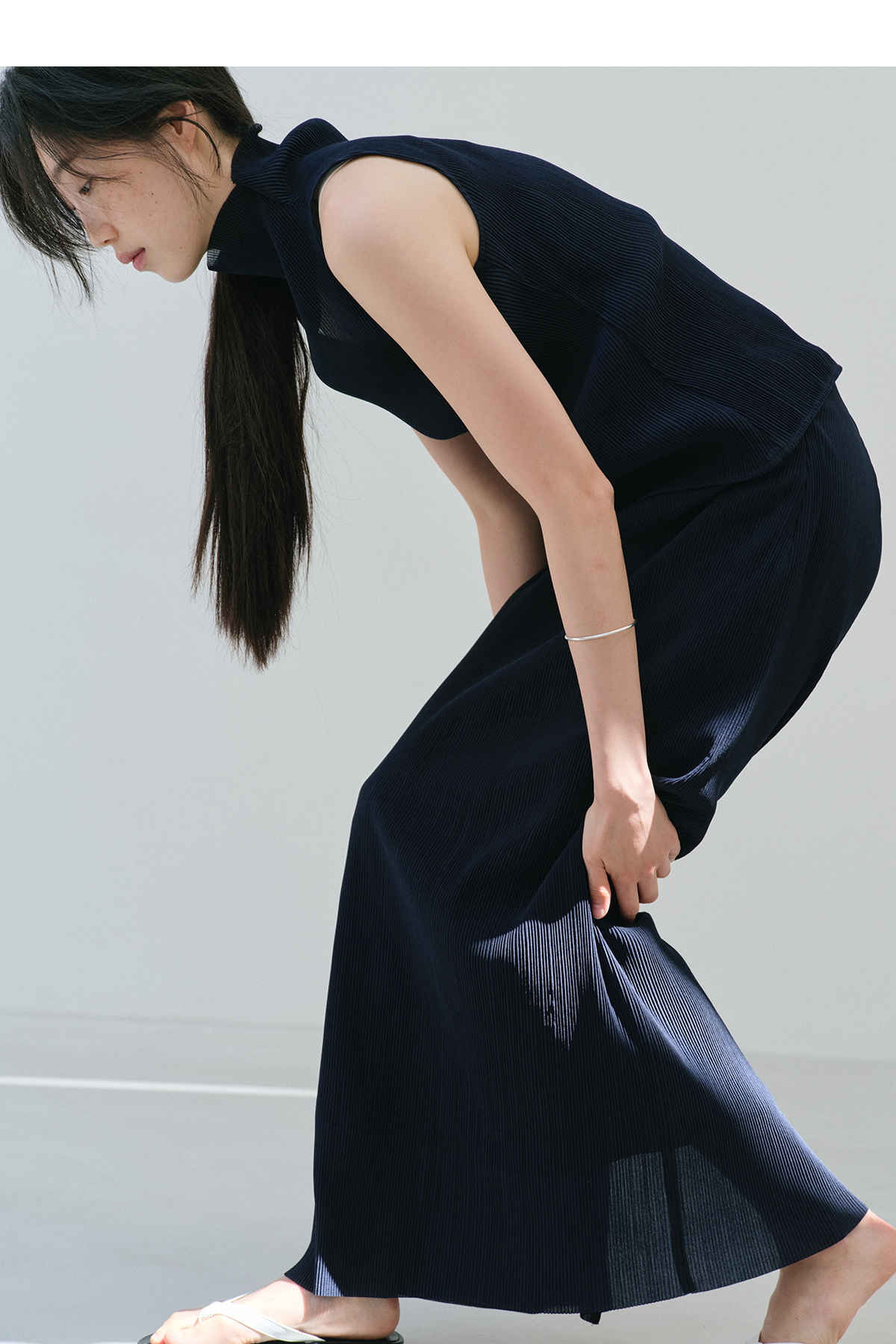 Moon Lee Summer Pleats Sleeveless Top_Navy