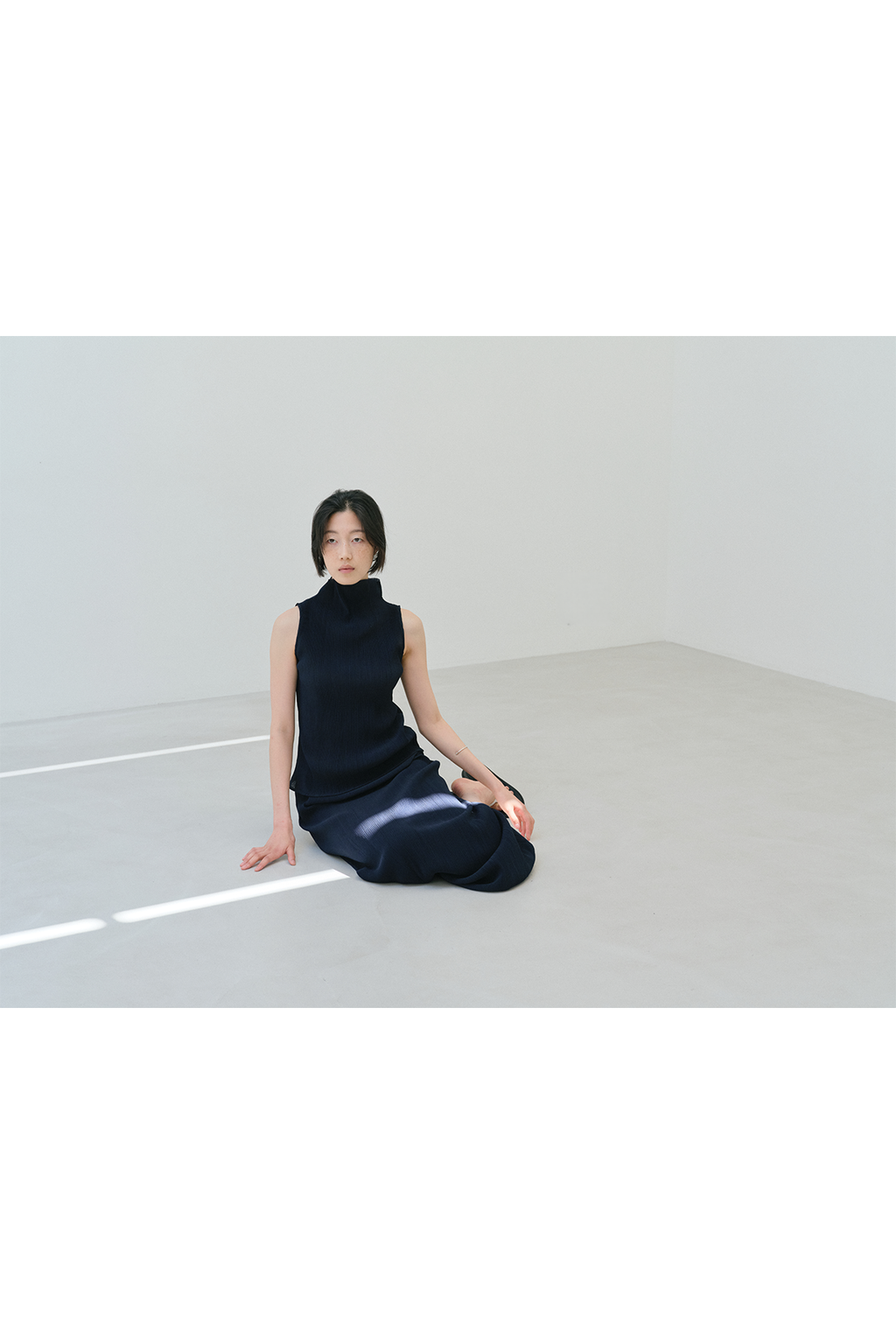 Moon Lee Summer Pleats Sleeveless Top_Navy