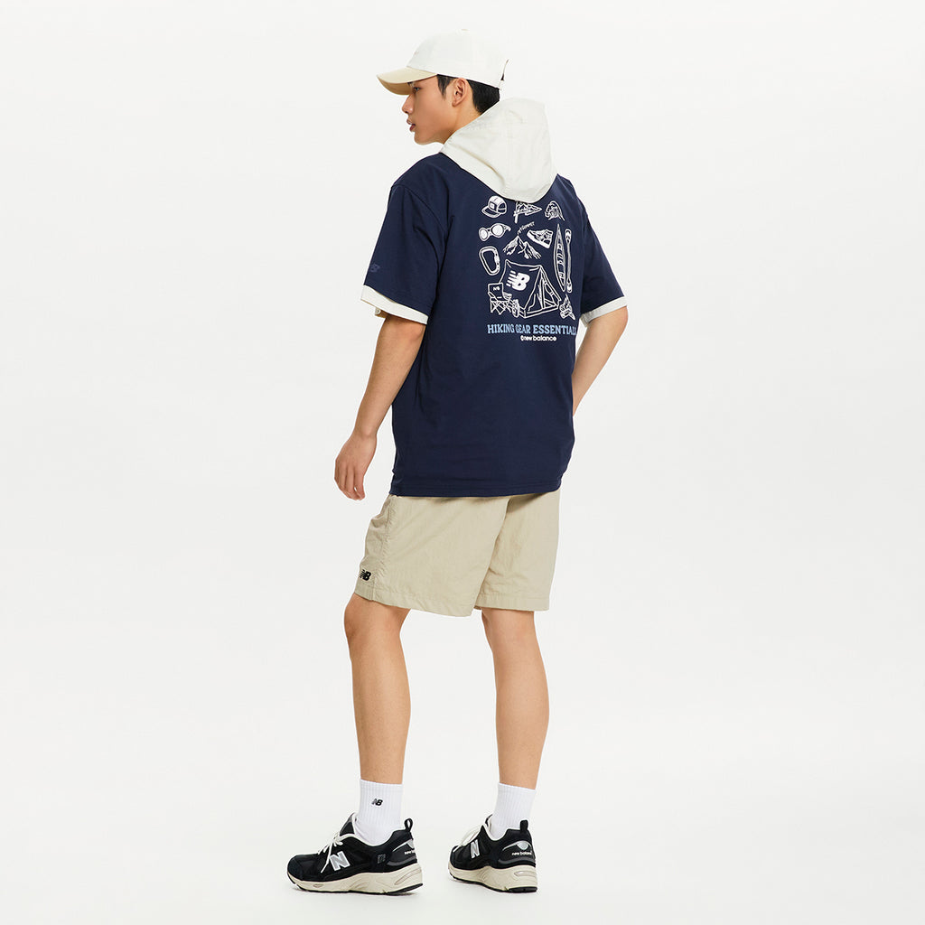NEW BALANCE NBNEGCO303 / UNI FROZEN Camping Graphic Short Sleeve T-Shirt (NAVY)