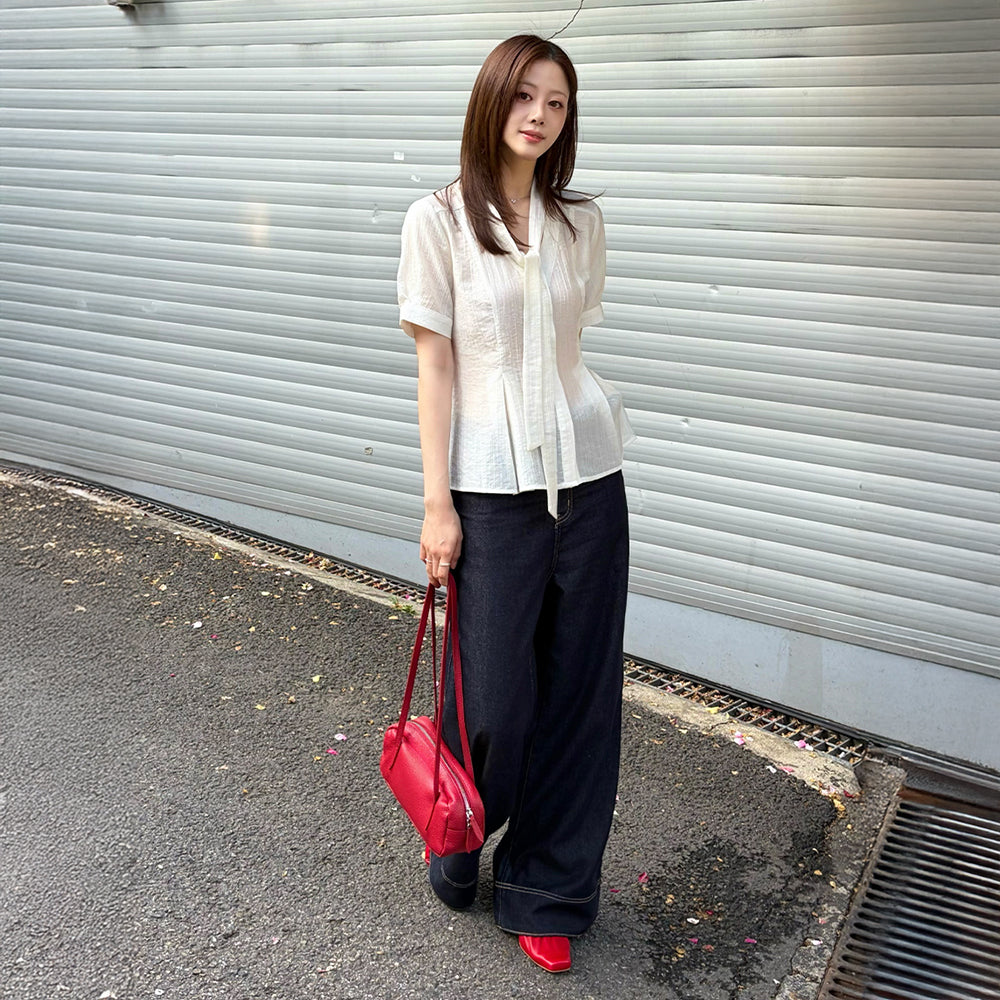 BASIKA Half sleeve V-neck tie blouse_2color