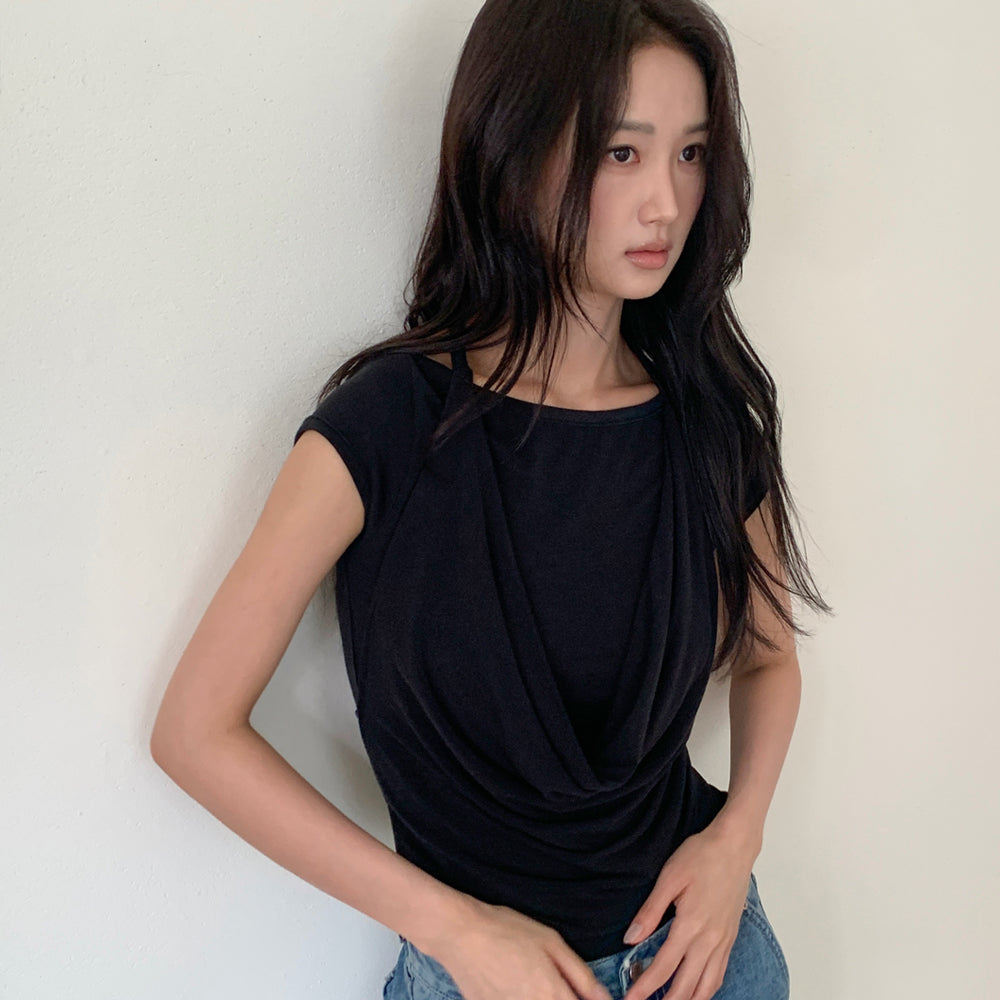 LILISU Ruve T-shirt / Black