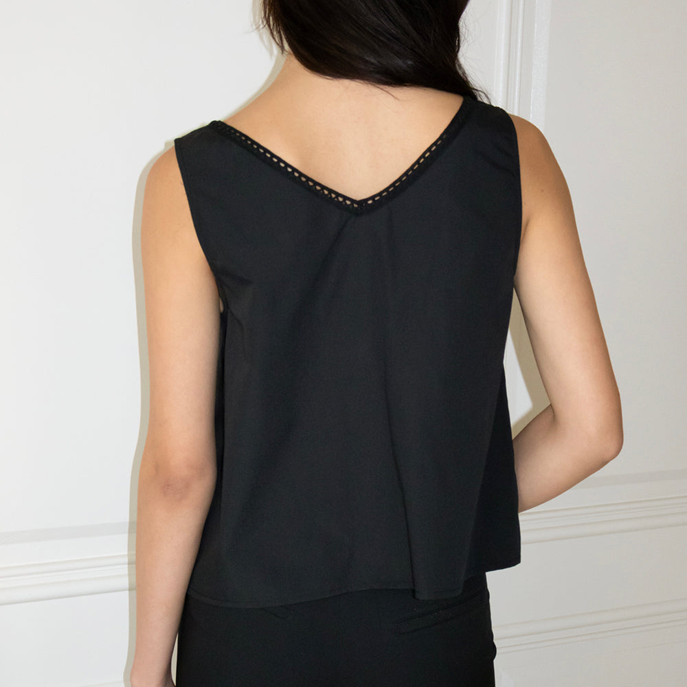 NCSSRY Lace Tuck Sleeveless Top (Black)