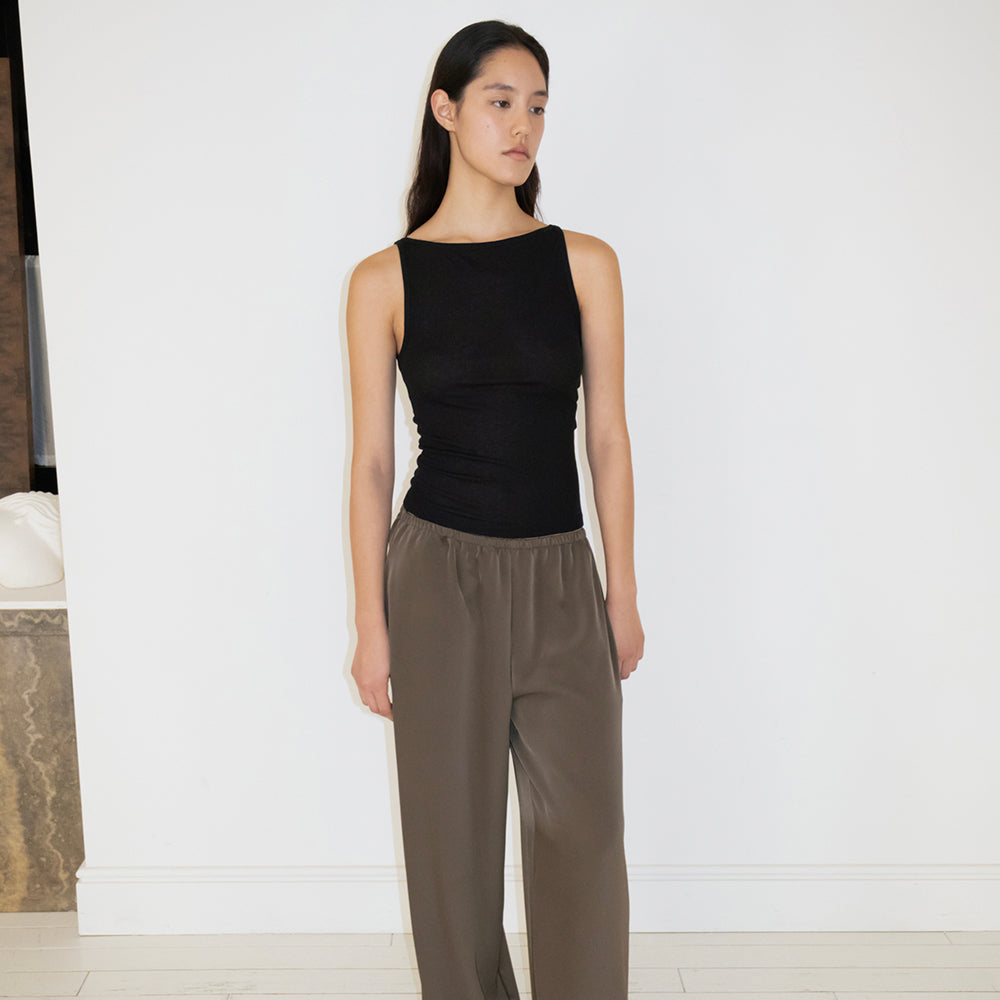 NCSSRY Boat Neck Sleeveless Top (Black)