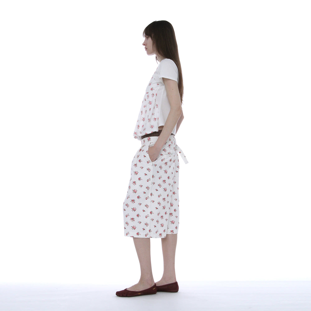 PARTIMENTO WOMEN FLORAL PRINTED SHORT SLEEVE TEE_WHITE