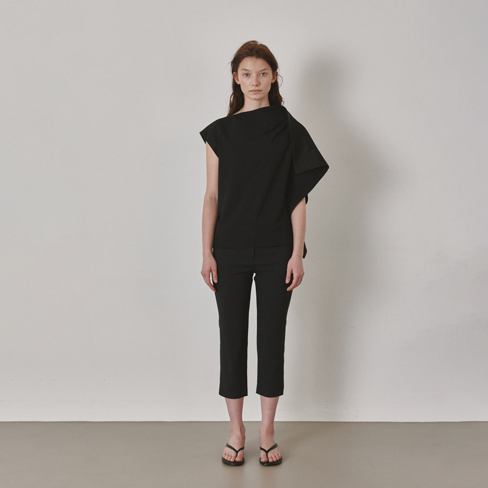 VOEF VEILA ASYMMETRIC TOP (BLACK)