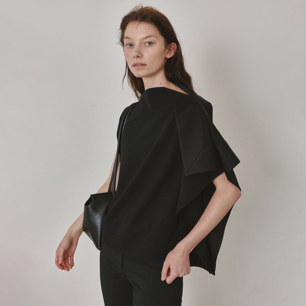VOEF VEILA ASYMMETRIC TOP (BLACK)