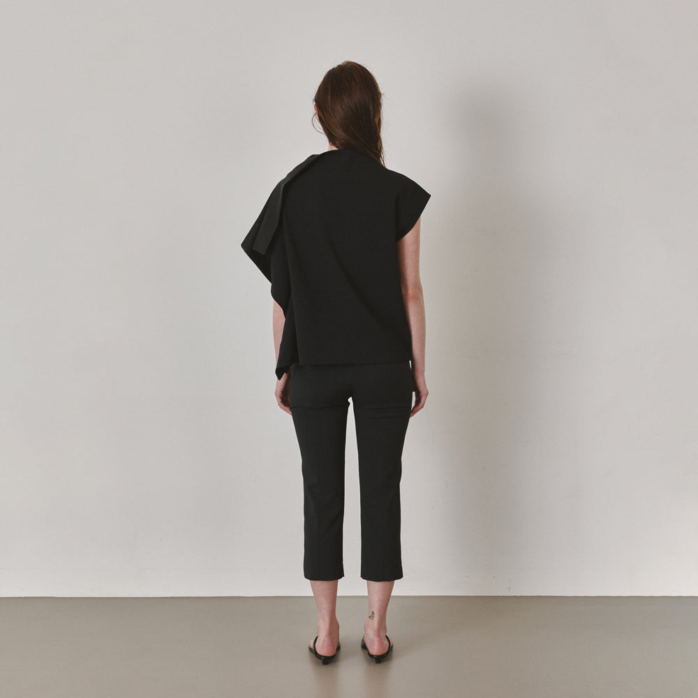 VOEF VEILA ASYMMETRIC TOP (BLACK)