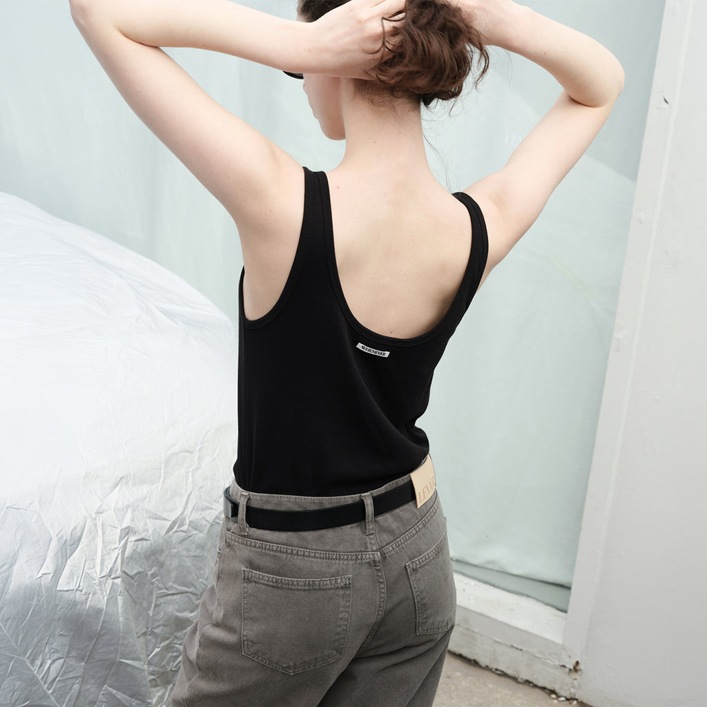 LEVAR All-day Sleeveless Top - Black
