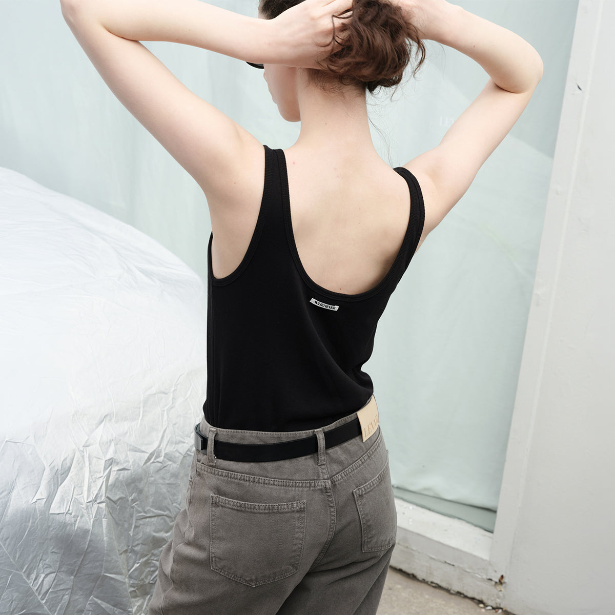 LEVAR All-day Sleeveless Top - Black