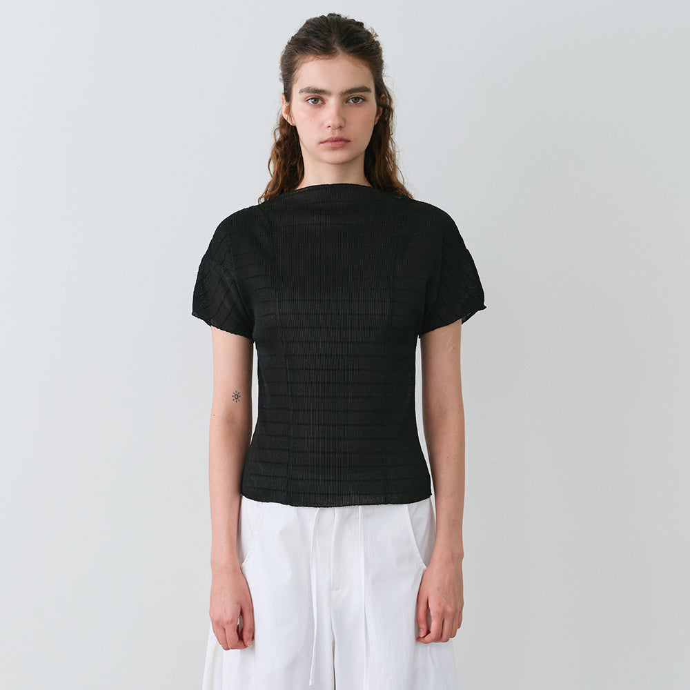 AUBOUR pleats seam half blouse (black)
