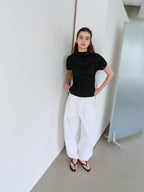 AUBOUR pleats seam half blouse (black)