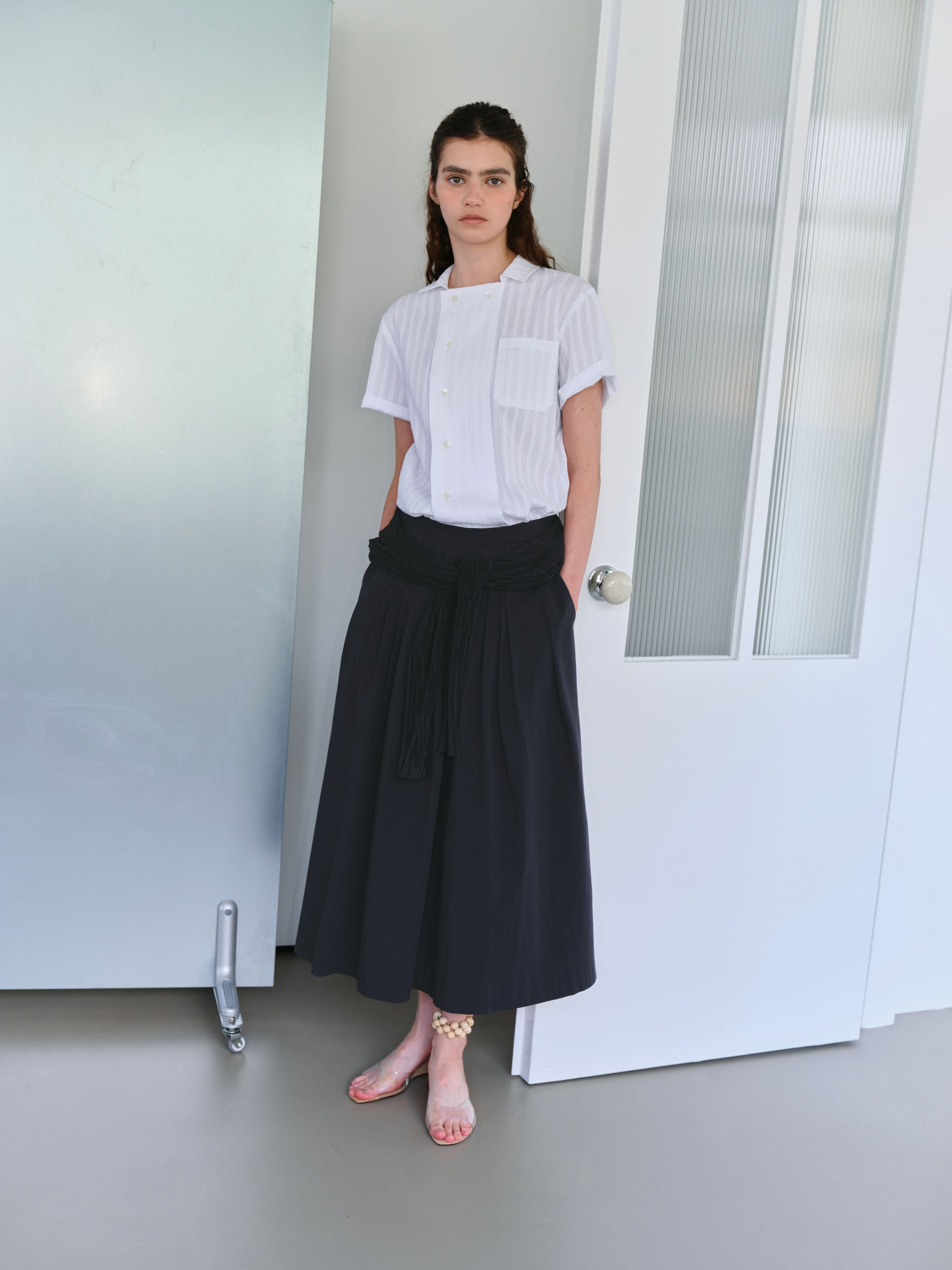 AUBOUR overlap half shirt (white stripe)