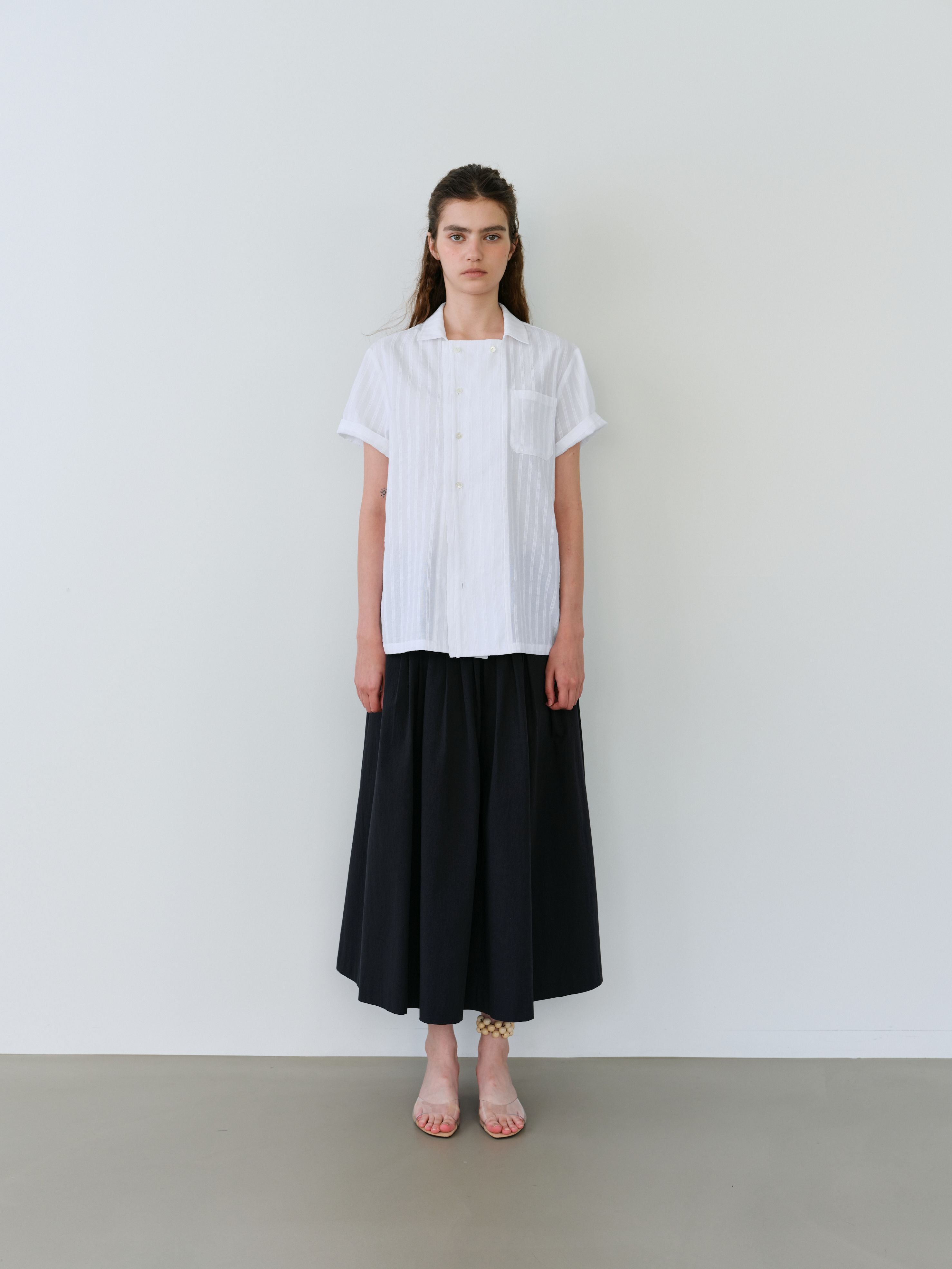 AUBOUR overlap half shirt (white stripe)