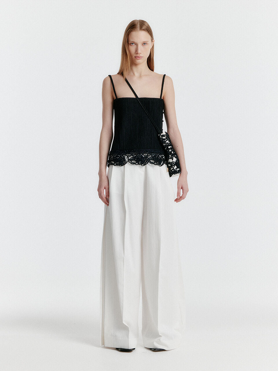 EENK YESICA Embroidery Lace Top - Black