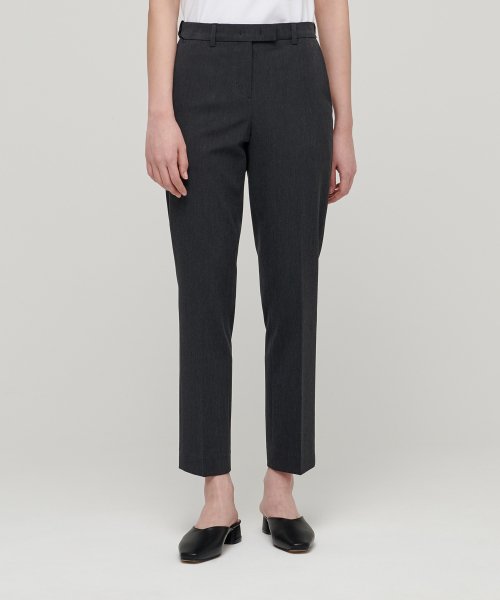 MUSINSA STANDARD WOMAN MUSINSA STANDARD WOMAN Women's Slim Straight Hidden Banding Slacks [Charcoal Gray]