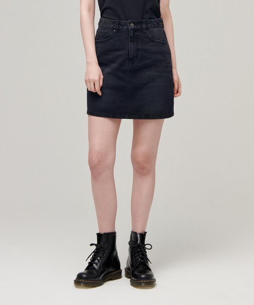 MUSINSA STANDARD WOMAN MUSINSA STANDARD WOMAN Denim Mini Skirt (Washed Black)