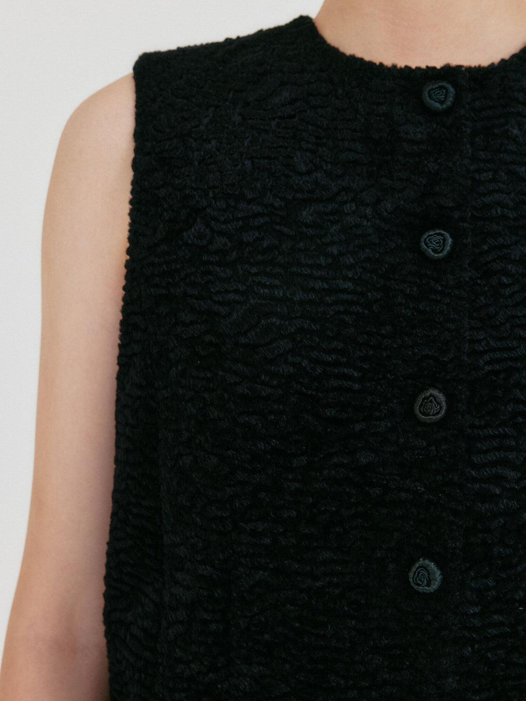 EENK ZIVE Crewneck Waistcoat - Black