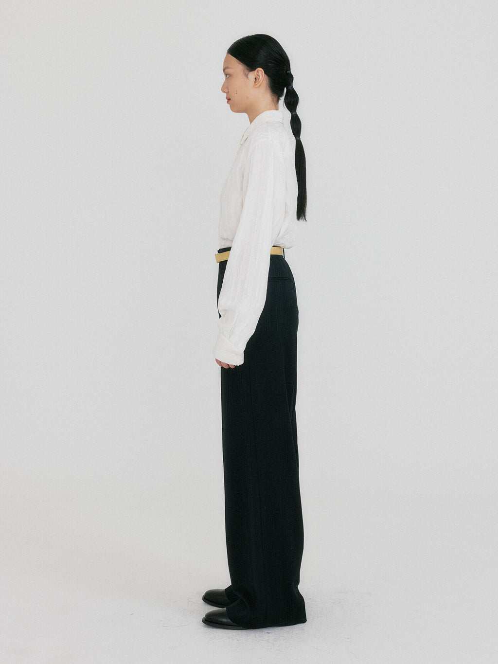 EENK ZIRYNA Classic Shirt with Brooch - White