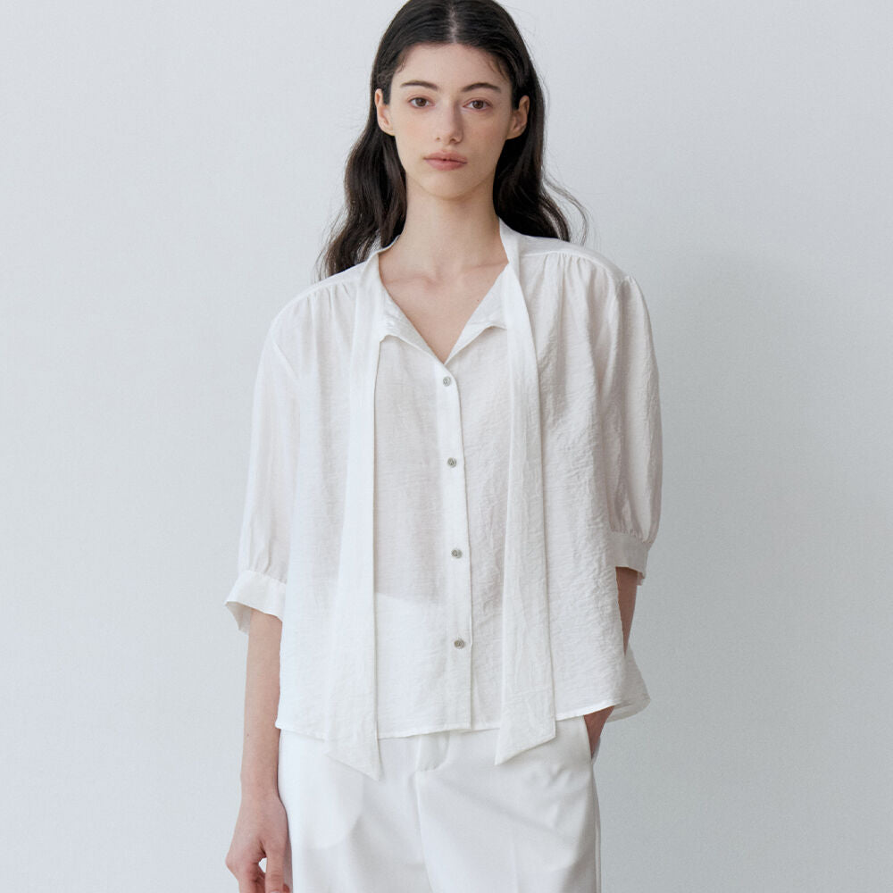 Le' Studio TIE RIBBON SHORT-SLEEVED BLOUSE (IV)