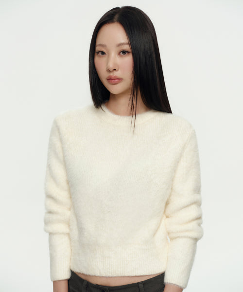 MUSINSA STANDARD WOMAN MUSINSA STANDARD WOMAN Women's Fuzzy Crew Neck Knit Cream