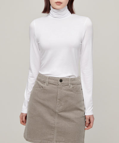 MUSINSA STANDARD WOMAN T-Shirt Slim Turtleneck [White]