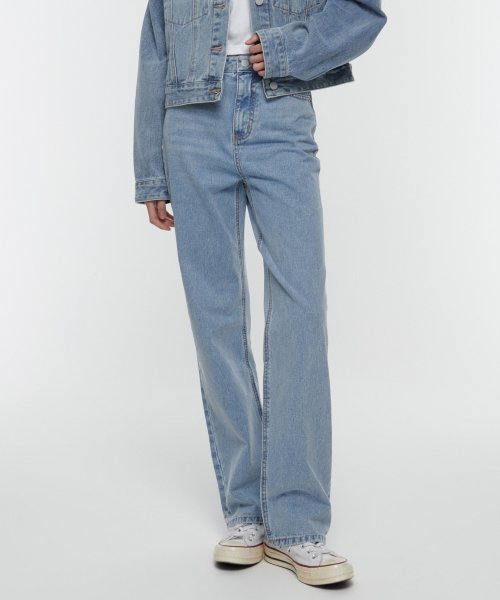 MUSINSA STANDARD WOMAN MUSINSA STANDARD WOMAN Denim Straight Pants (Light Indigo)