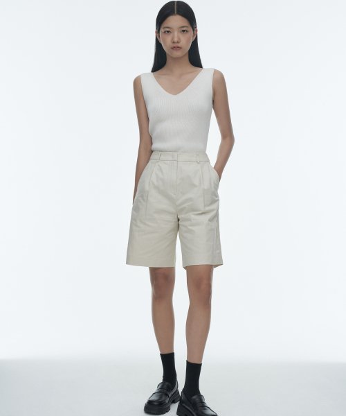 MUSINSA STANDARD WOMAN MUSINSA STANDARD WOMAN Women's Cotton Wide Bermuda Shorts (Cream)