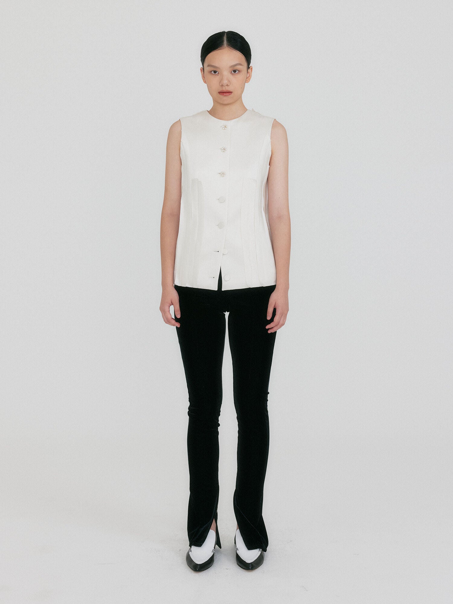 EENK ZIVE Crewneck Waistcoat - Ivory