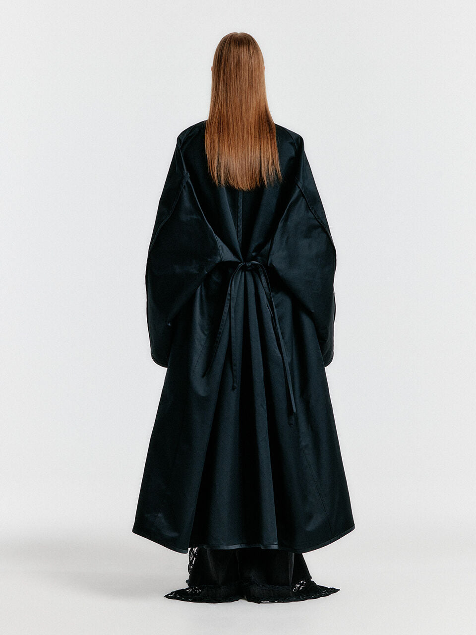 EENK YEDA Round-neck Coat With Detachable Pocket Belt - Jet Black