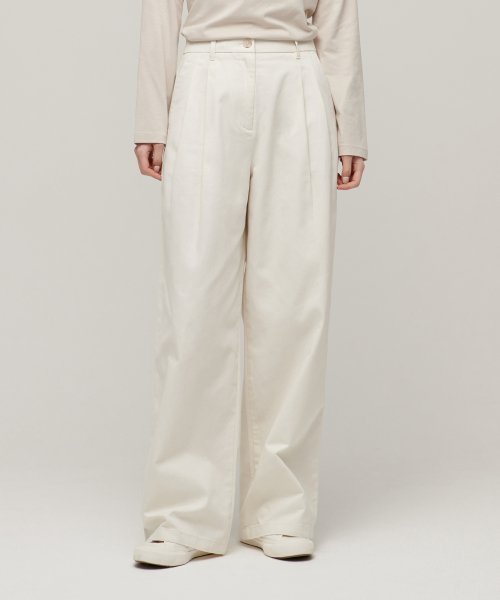 MUSINSA STANDARD WOMAN MUSINSA STANDARD WOMAN Women's Two-Tuck Wide Chino Pants Cream