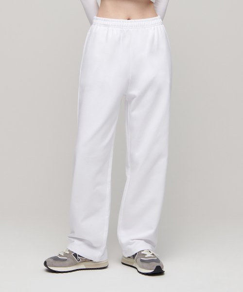 MUSINSA STANDARD WOMAN MUSINSA STANDARD WOMAN Women's Relaxed Lounge Sweatpants [White]