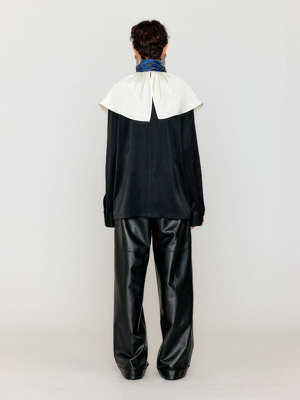 EENK EENK Blouse Big Collared - Black/Ivory