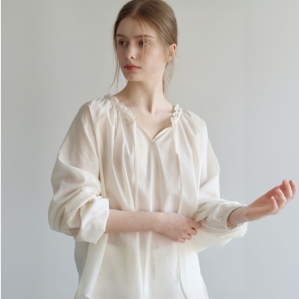 ATCORNER [Influencer wearing] Comfort frill neck shirring blouse ivory AT6BLA017IV