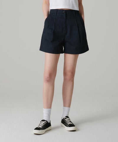 MUSINSA STANDARD WOMAN Women's Two-Tuck Wide Chino Shorts [Navy]