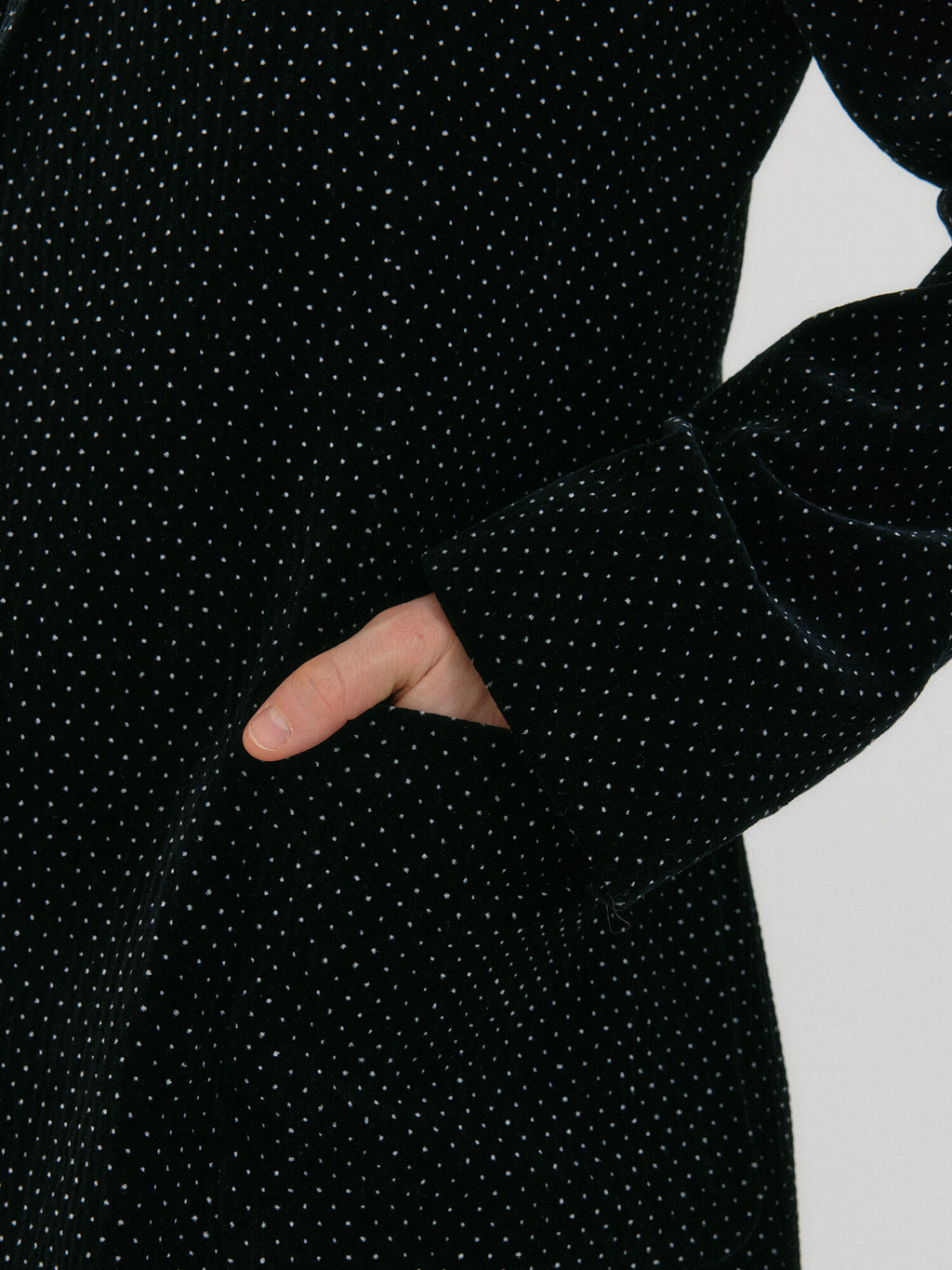 EENK ZAKIT Single-Breasted Blazer with Brooch - Black Velvet