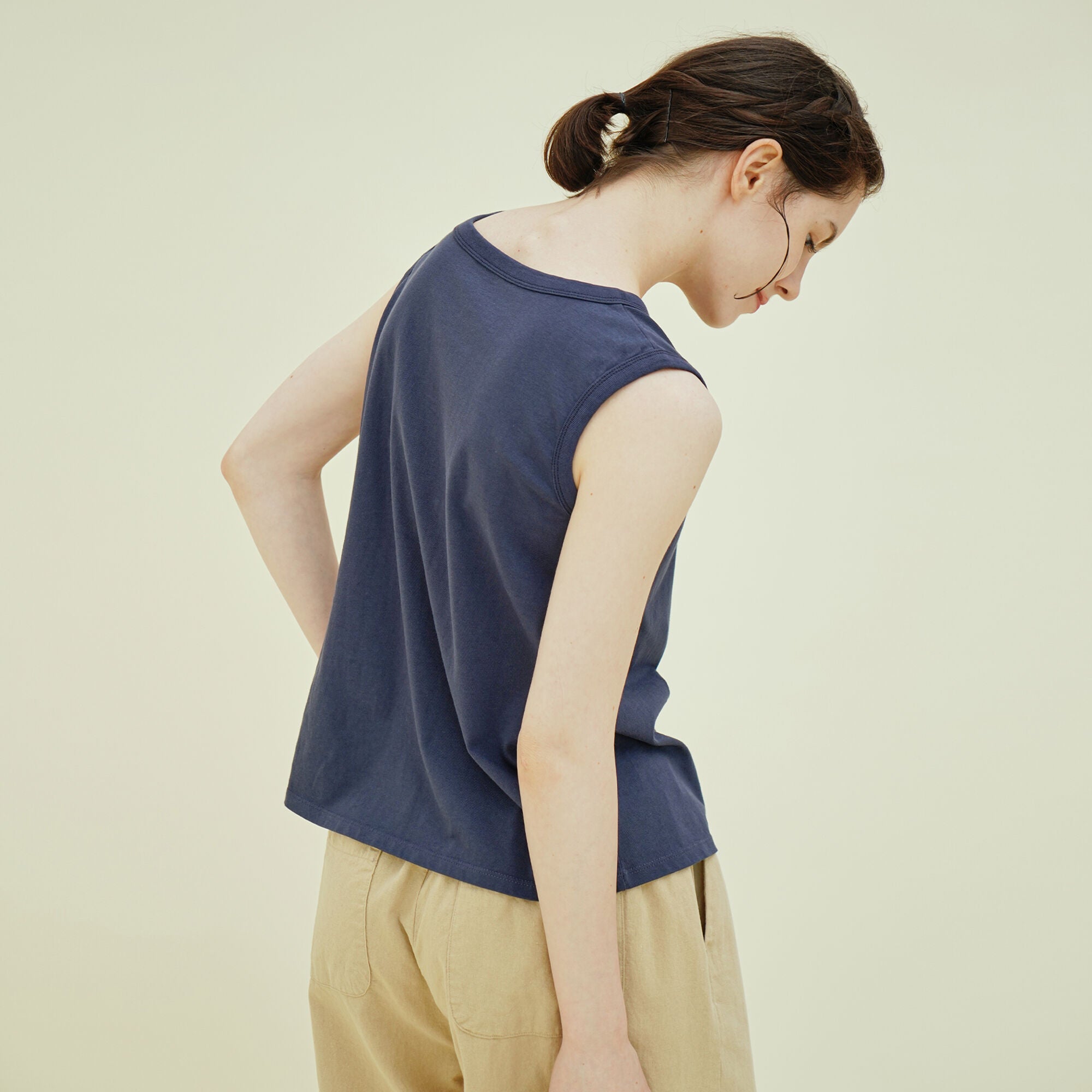 CHIQUITA 8th_Cotton basic sleeveless t-shirt navy 242606SNV (domestic production)