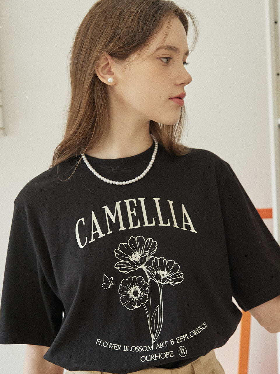 OUR HOPE Camellia T-shirt - Black