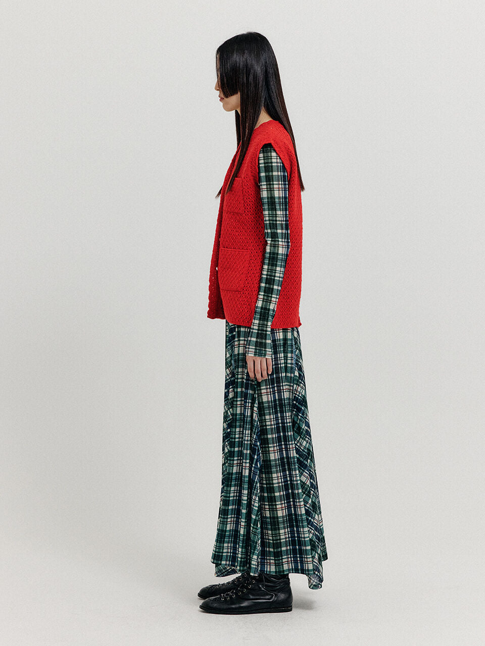 EENK KHOLIN 4-Pocket Knit Vest - Red