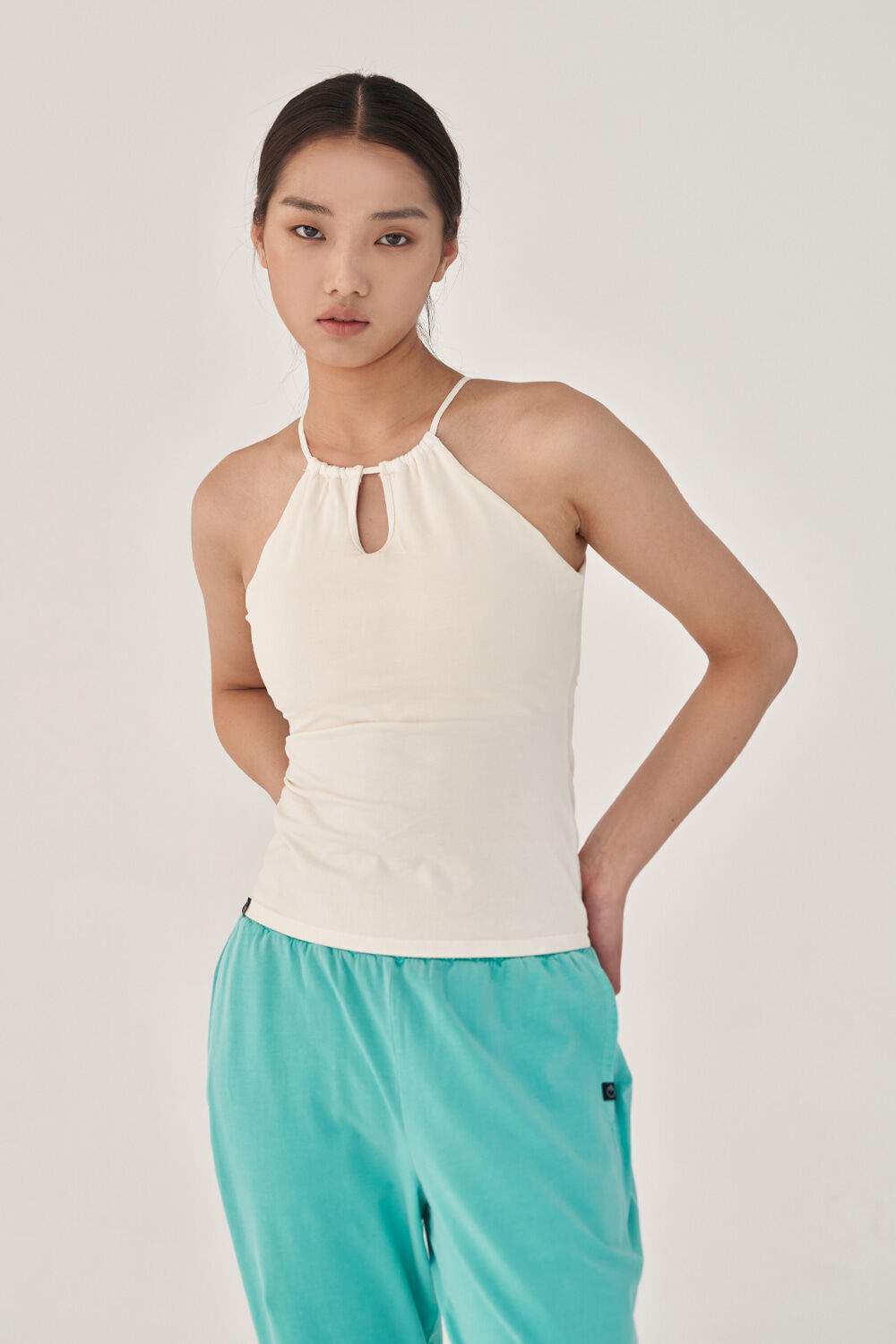 OZEZ OZTI4008 Keyhole Halter Neck Camisole - Ivory