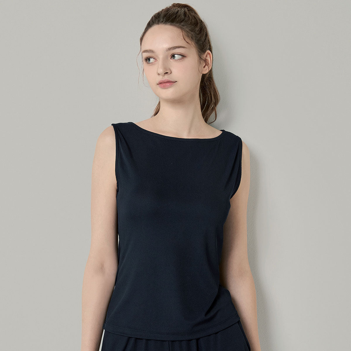 BYC Natural cooling boat neck tank top