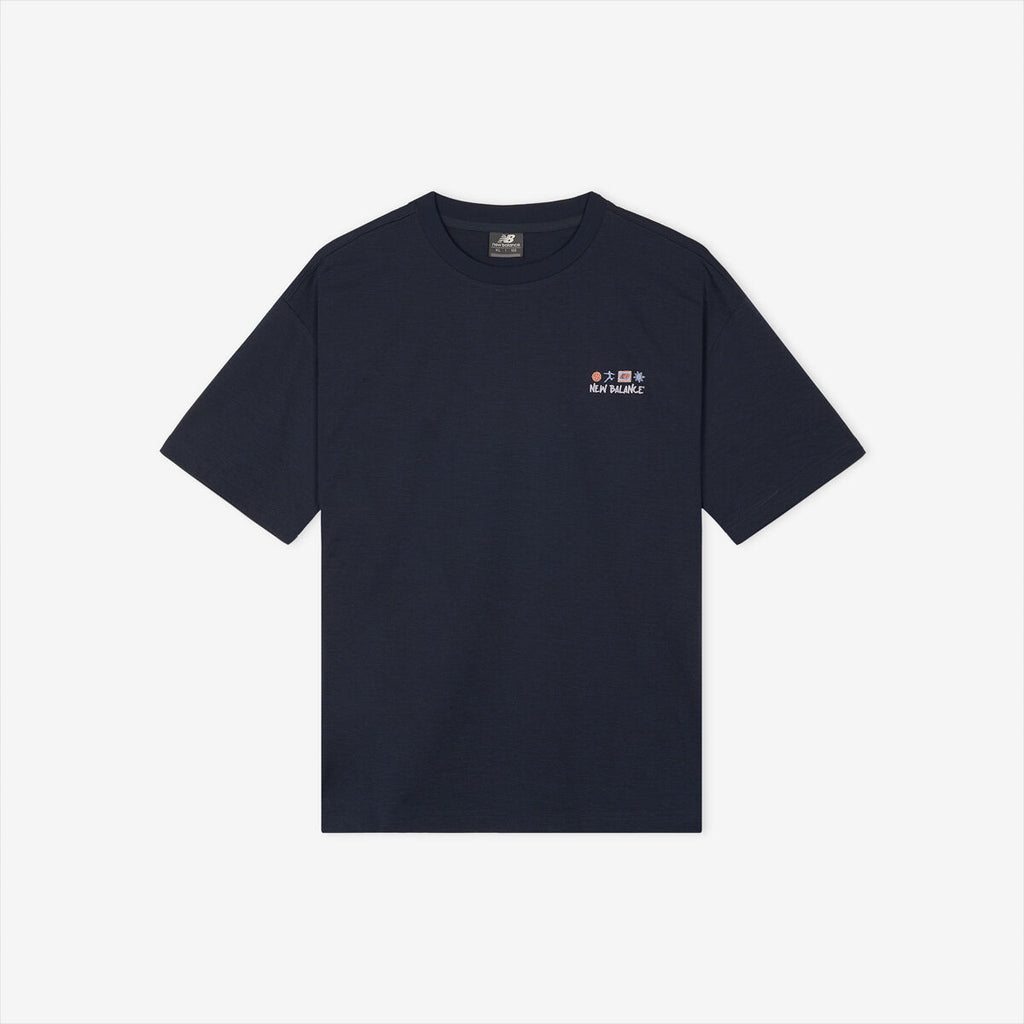 NEW BALANCE NBNEG31643 / UNI Sunny Rainey illustration short sleeve t-shirt (NAVY)