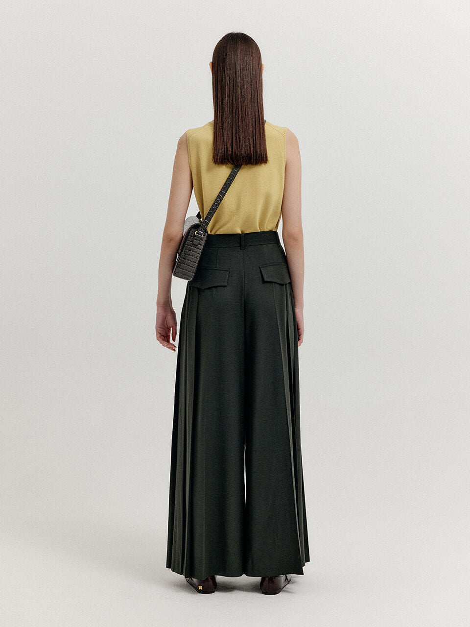 EENK EENK XLEAT Pleated Wide Pants - Khaki