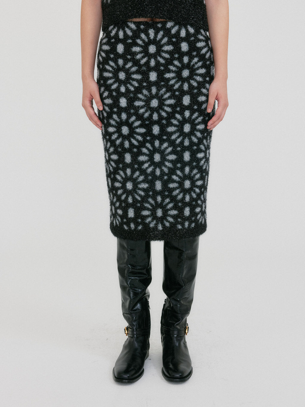 EENK ZITIN Flower Jacquard Knitted Skirt - Black