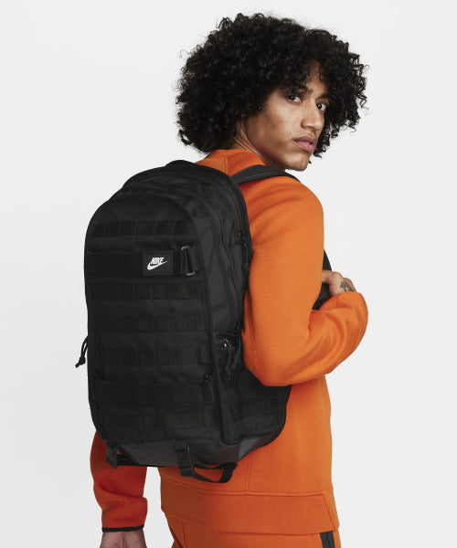 NIKE Nike Sportswear RPM Backpack 26L - Black: White