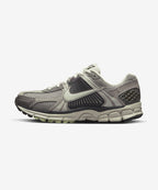 NIKE Nike Sneakers Cobblestone